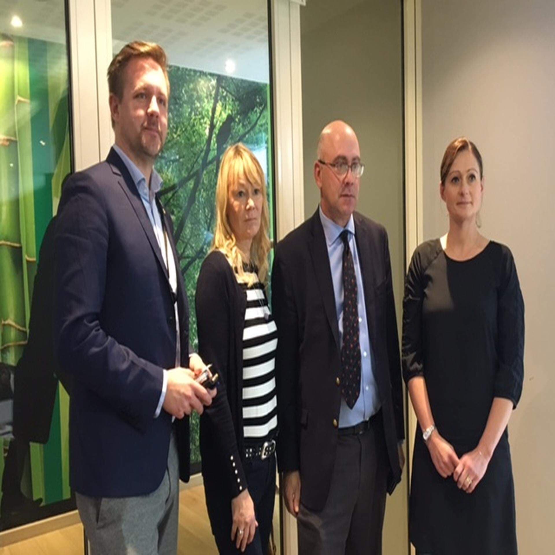 Fredrick Federley, MEP from the liberal ALDE-group and chairman of SPN Brussels, Anna-Lena Bohm, Chair of BUSINESSEUROPE’s SME committee and CEO of Uniguide, William Echikson, Head of CEPS Digital Forum and Joanna Lopatowska, Adviser on Consumer Affairs at Eurocommerce