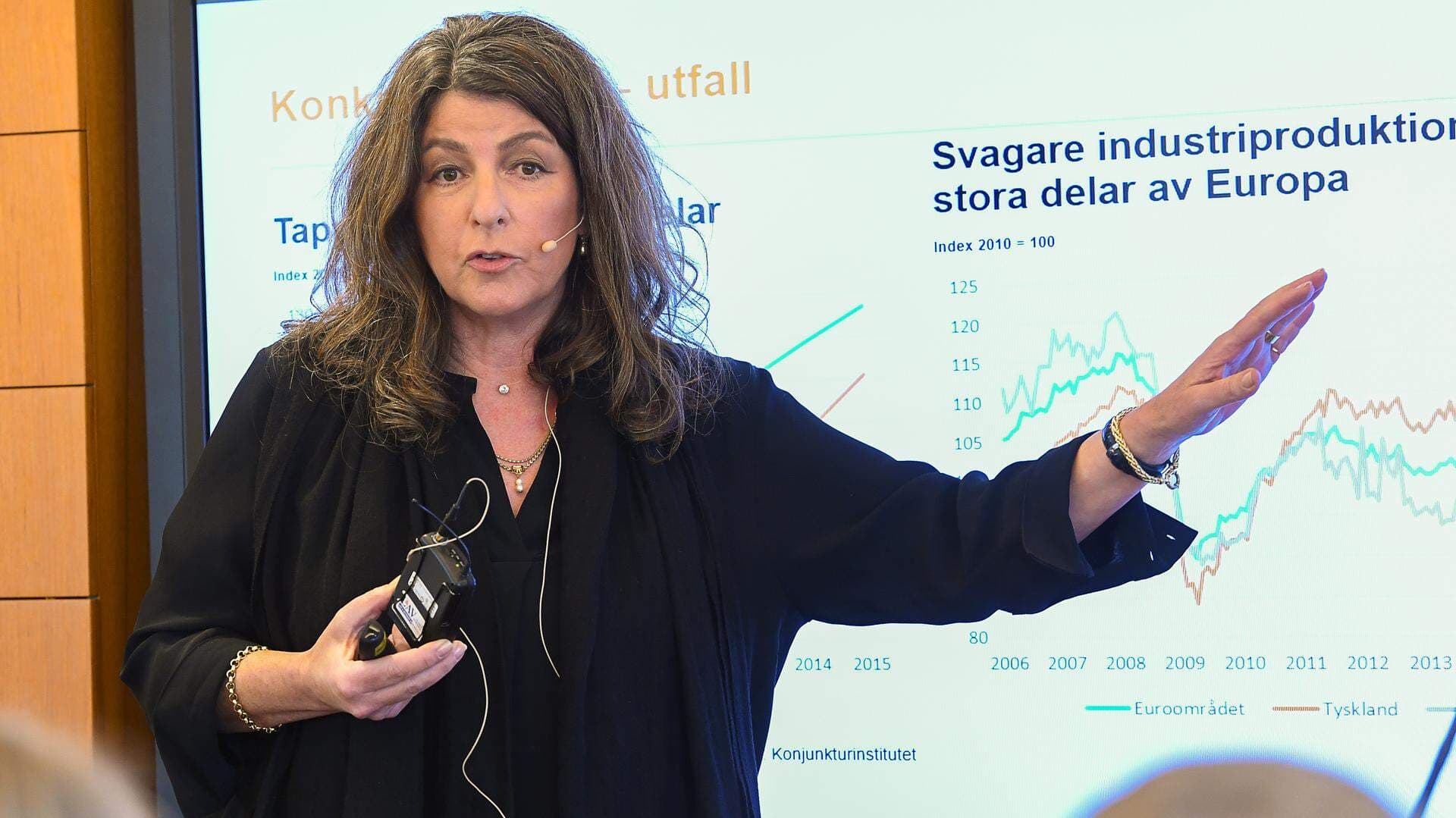 Bettina Kashefi vid seminarium