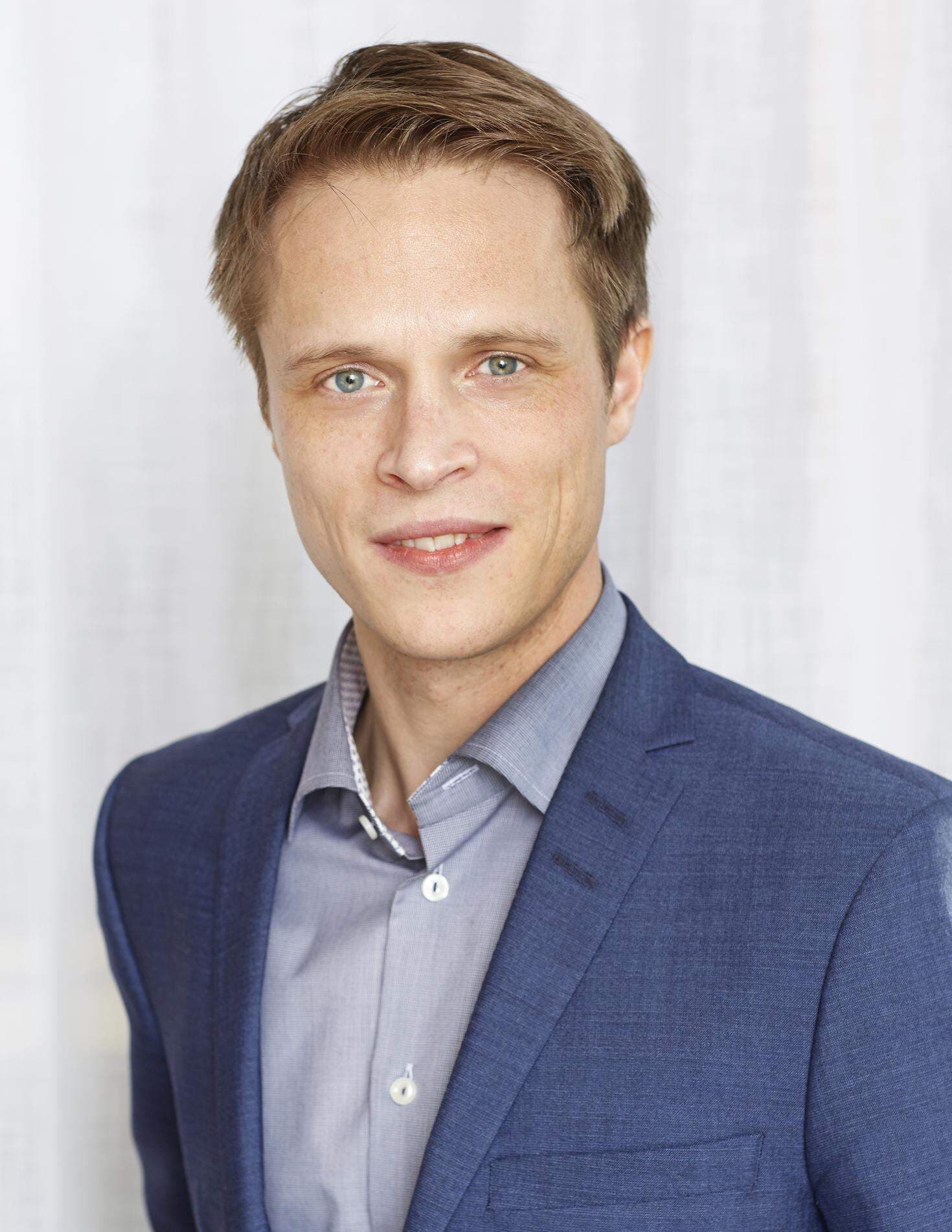 Niklas Berthelson, Visita