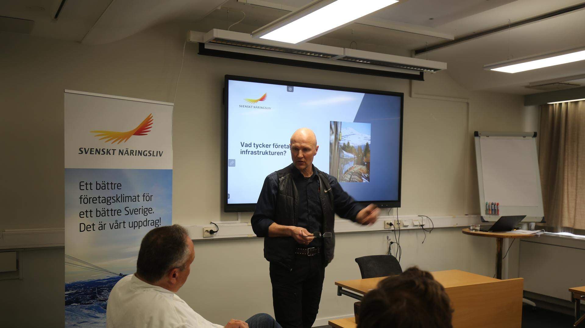 Mattias Wikner berättar om ombyggnationen av väg 321.