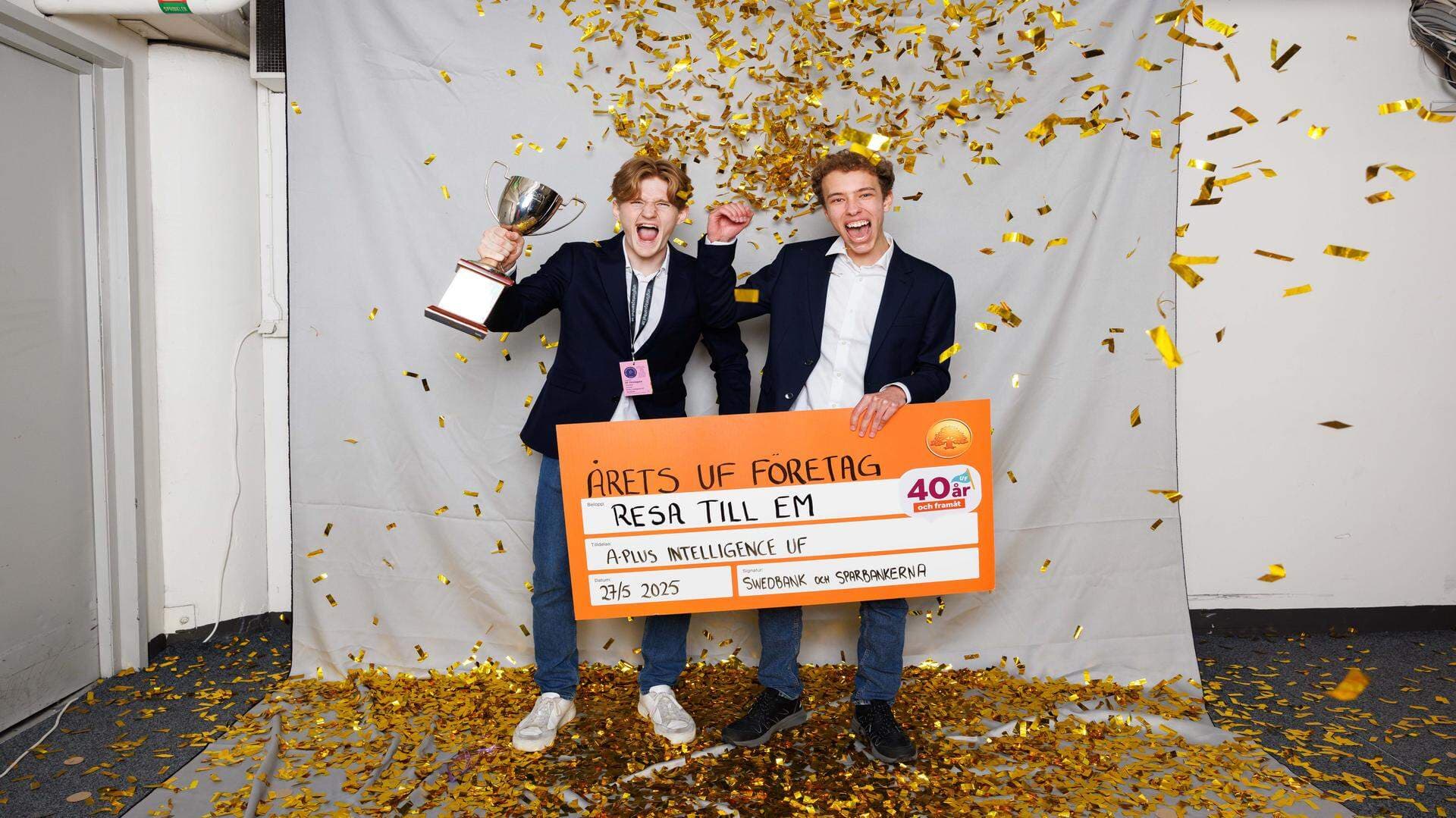 A-Plus Intelligence UF, från Stockholm, bestående av Liam Hillefors och Jonathan Larsson som tog hem Årets UF-företag.