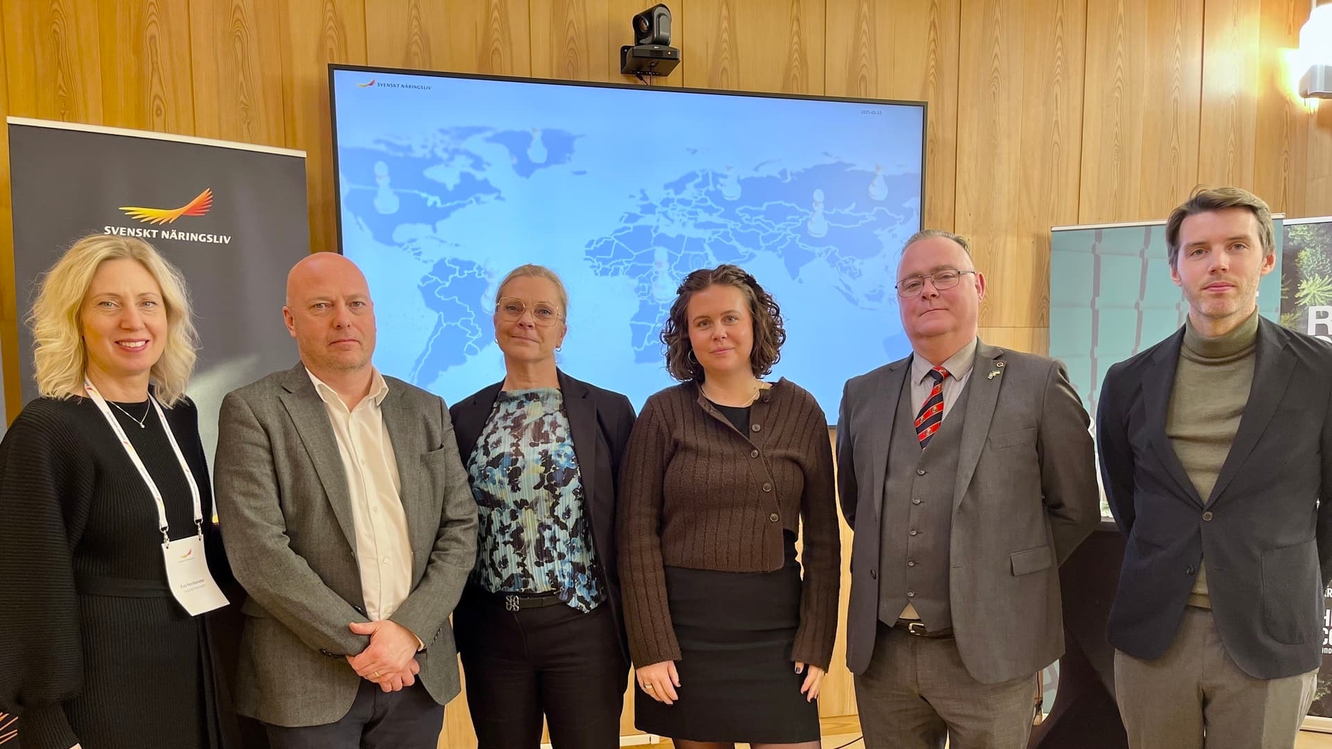 Eva Nordlander, regionchef Svenskt Näringsliv Västernorrland, Johan Sjöberg, ansvarig för säkerhets- och försvarspolicyfrågor på Svenskt Näringsliv, Lena Nitz, ansvarig för brott- och trygghetspolicy
på Svenskt Näringsliv, Frida Pamliden Expert beredskap- och säkerhetsfrågor på Svenskt Näringsliv, David Lysholm, kurssamordnare på Försvarshögskolan, Kristoffer Alm-Dahlin, kurssamordnare på Försvarshögskolan.