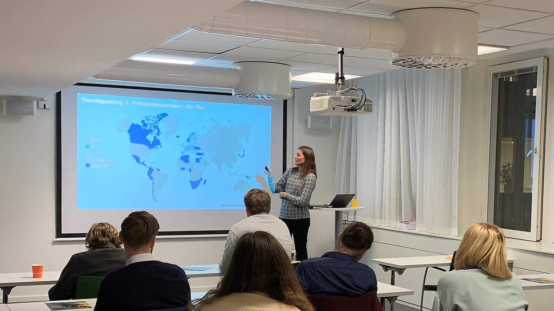 Mötestillfälle med Ingrid Berglund, expert på handelspolitik.