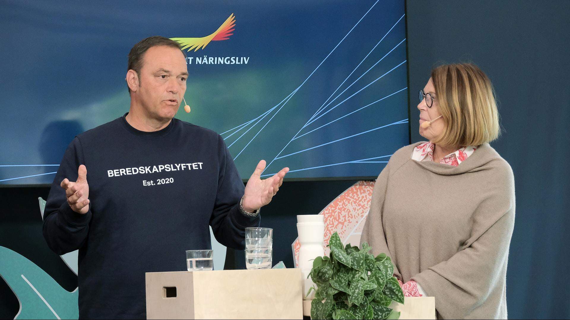 Fredrik Hillelson, vd på Novare, och Karin Johansson, vice vd.