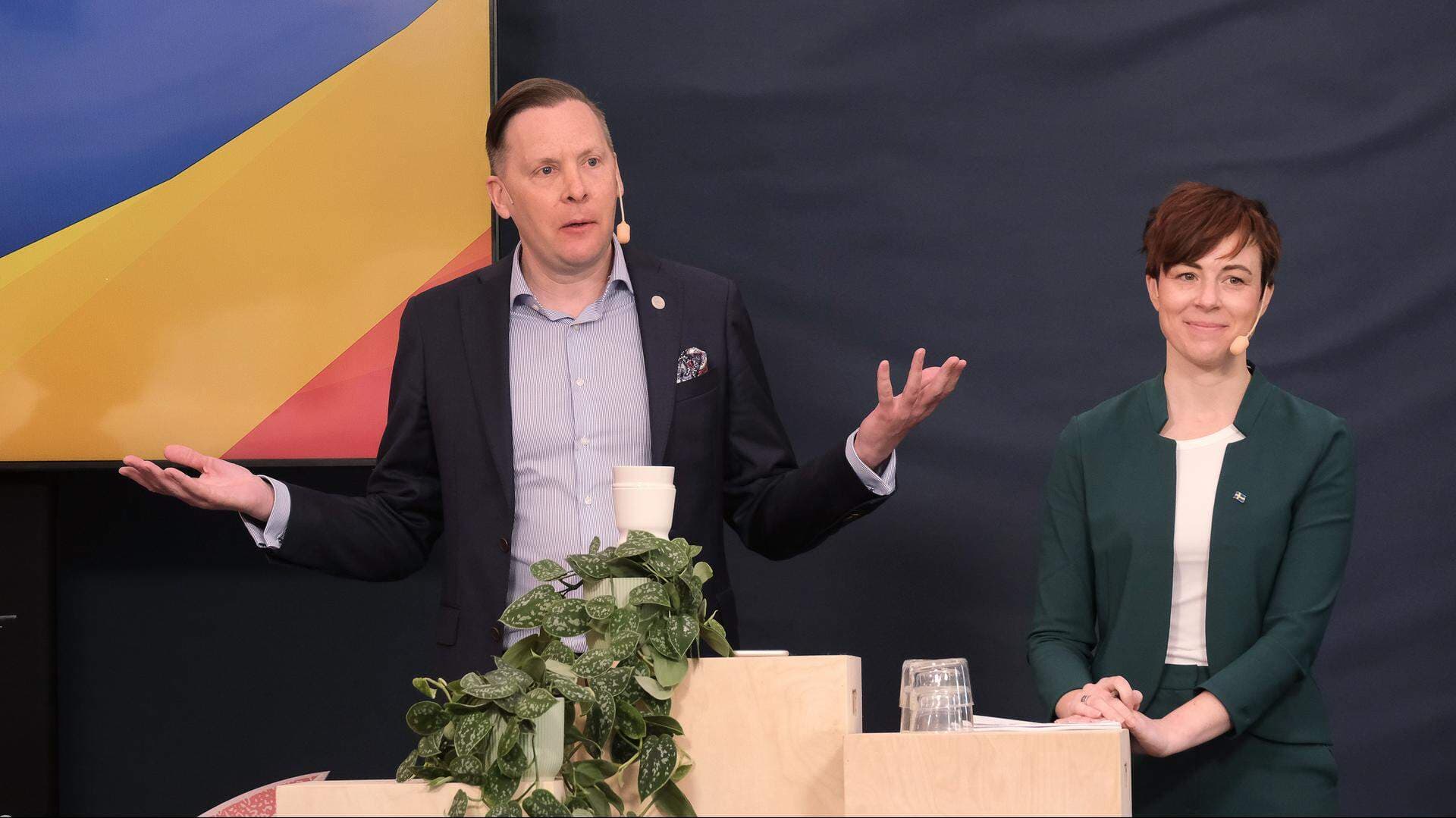 Mats Green, Arbetsmarknadspolitisk talesperson (M) och Maja Lundbäck, statssekreterare, Klimat- och näringsdepartementet (KD).