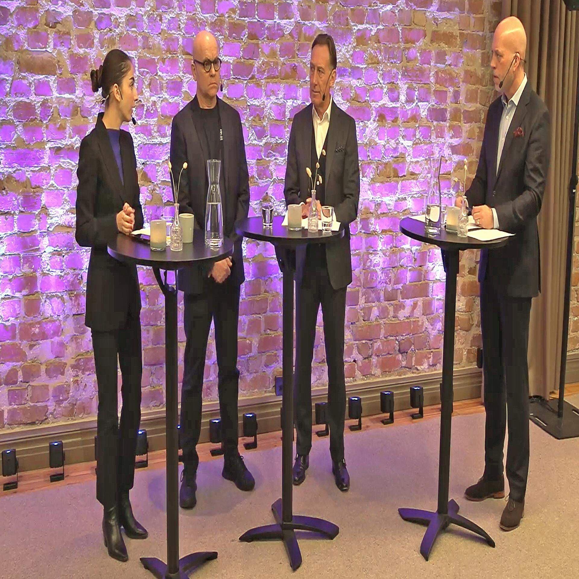 Klimat- och miljöminister Romina Pourmokhtari, utredaren John Hassler och Jan-Olof Jacke, vd.