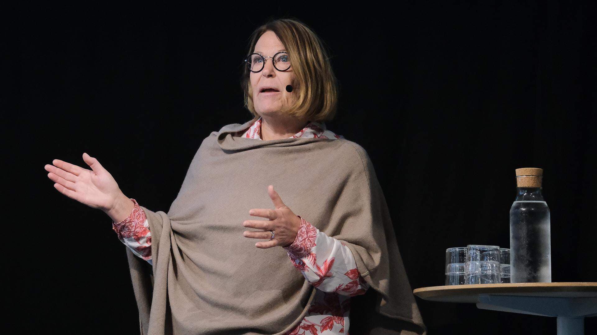 –Infrastrukturen är helt central för ett handelsberoende och långt land som Sverige. Att det fungerar är helt centralt för näringslivet, säger Karin Johansson, vice vd på ett seminarium i Almedalen.