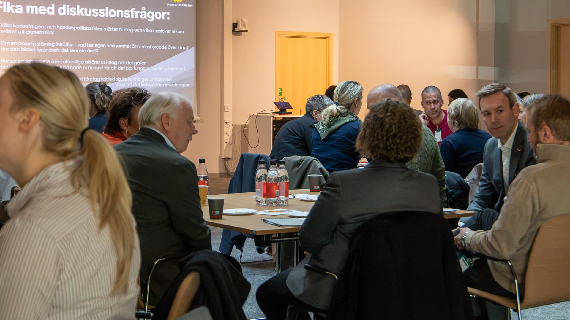 Gruppdiskussioner på SNSD Sydöst möte om ekonomisk krigföring