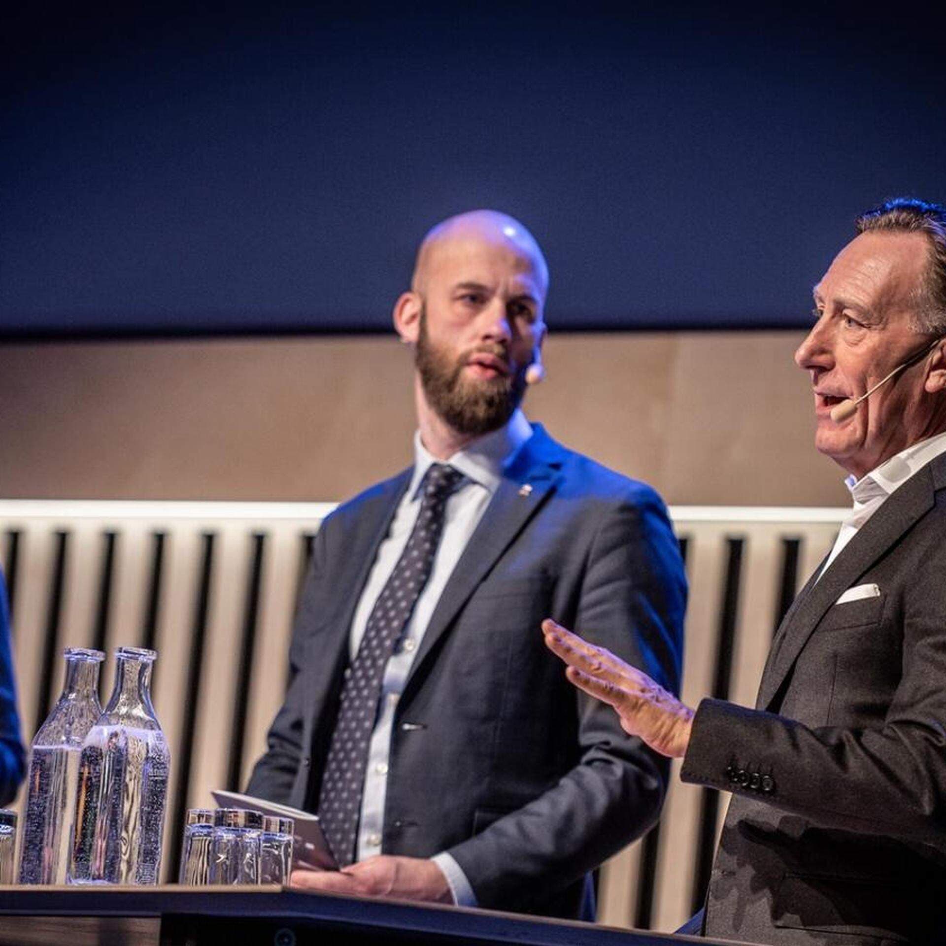 Carl-Oskar Bohlin, civilförsvarsminister och Jan-Olof Jacke, vd på Svenskt Näringsliv.